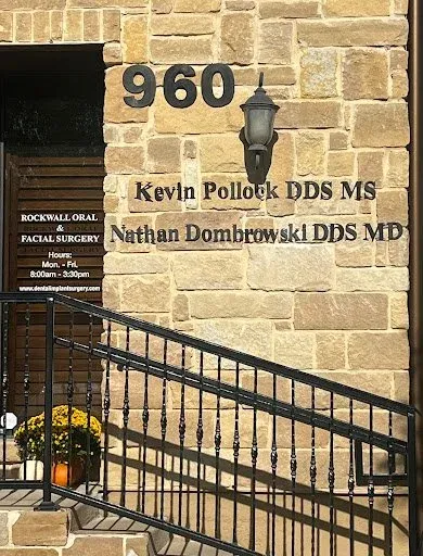 Oral surgeon Rockwall - Rockwall Oral Surgery: Kevin Pollock DDS MS Nathan Dombrowski DDS MD 5 Featured image